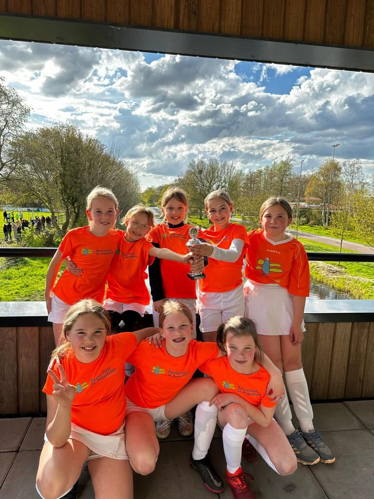 Voetbalmeiden 2